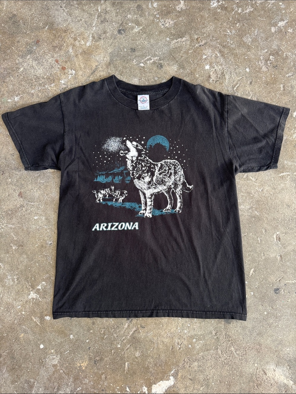Vintage Wolf Graphic Tee